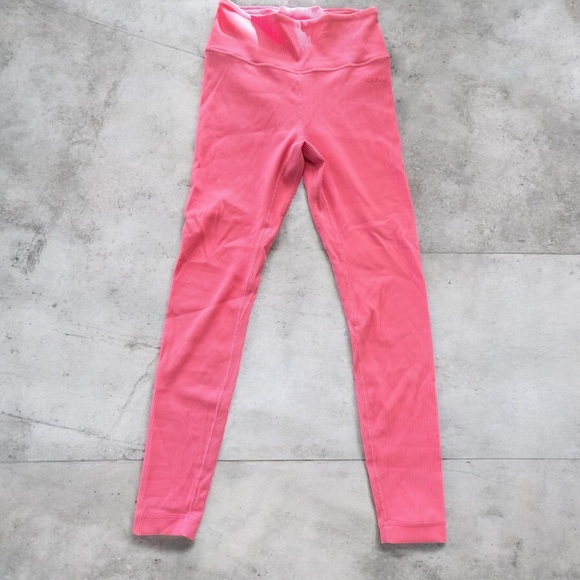 Cream Yoga Pink Leggings - Picture 3 of 7